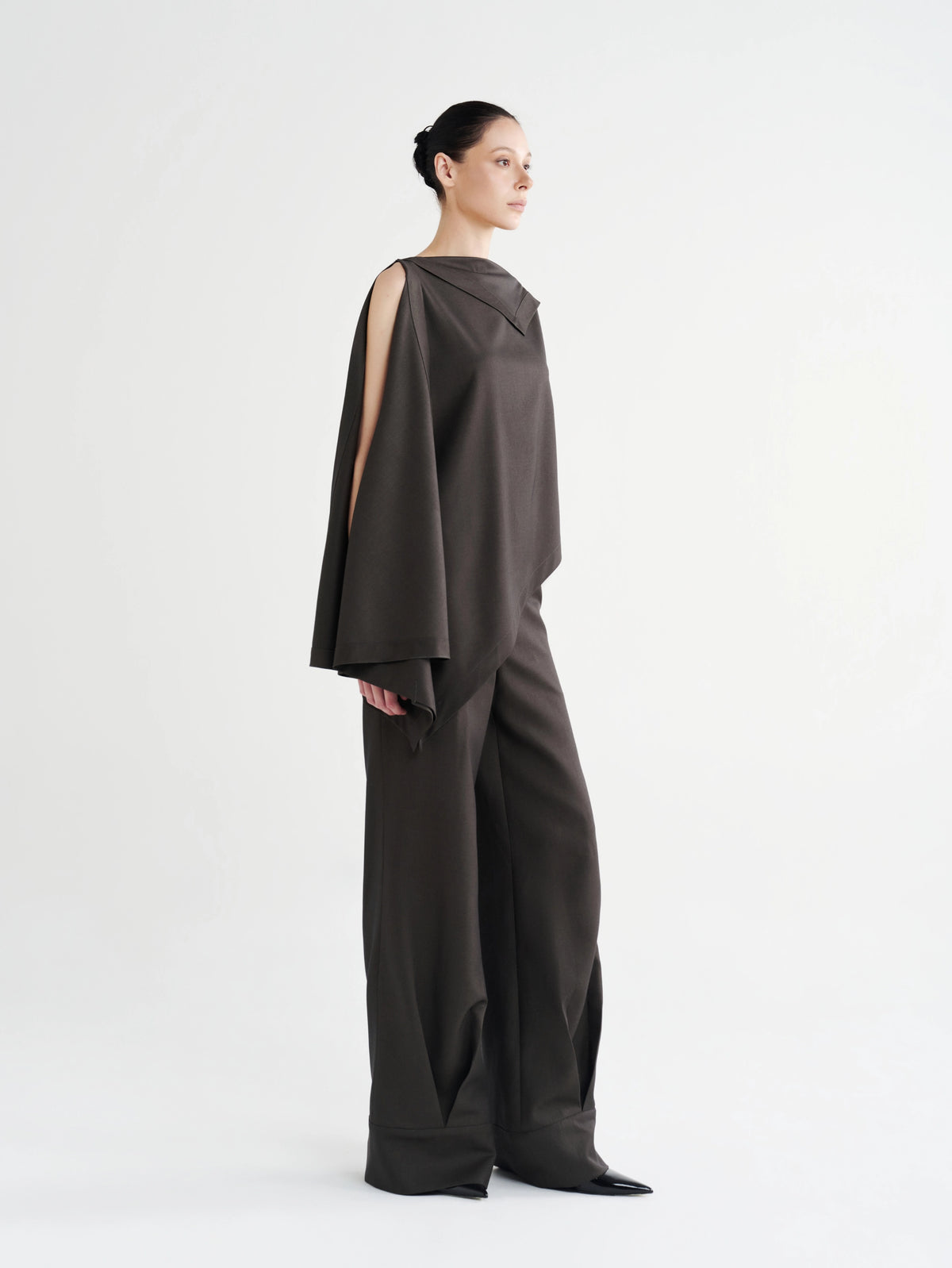 Gray Folded-Collar Draped Top with the matching Folded-Cuff Straight-Leg Trousers, side view