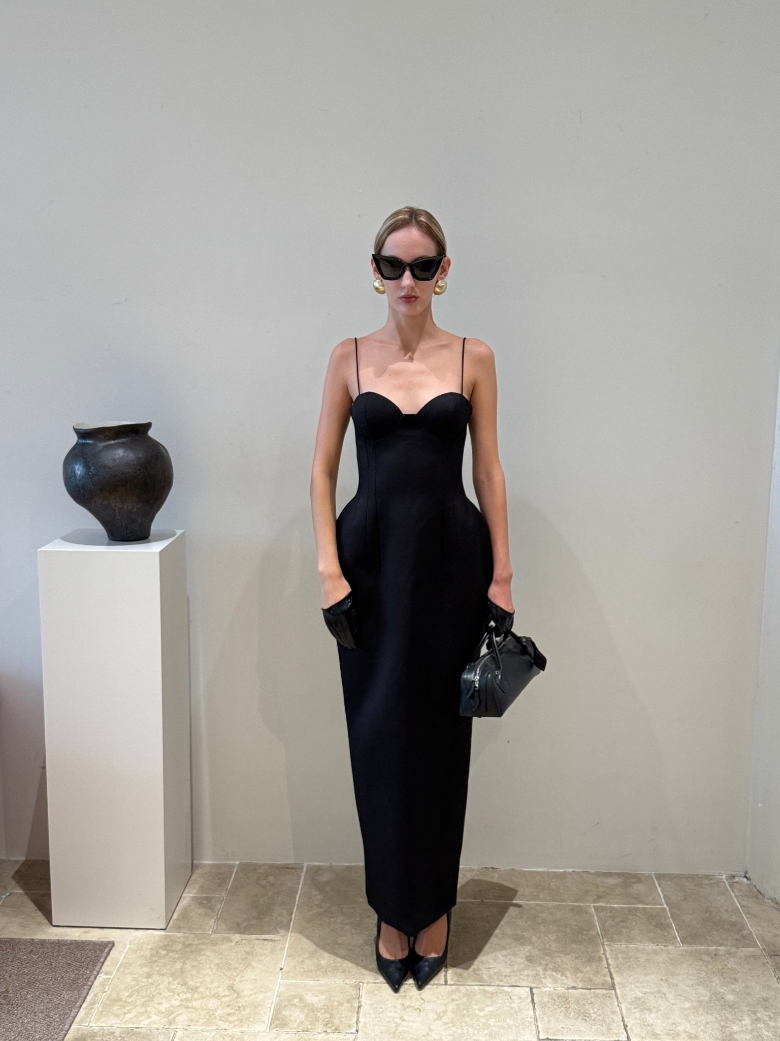 body contour midi dress Refined Noir Contour Midi Dress for Effortless Elegance – COCOSIN.OFFICIAL
