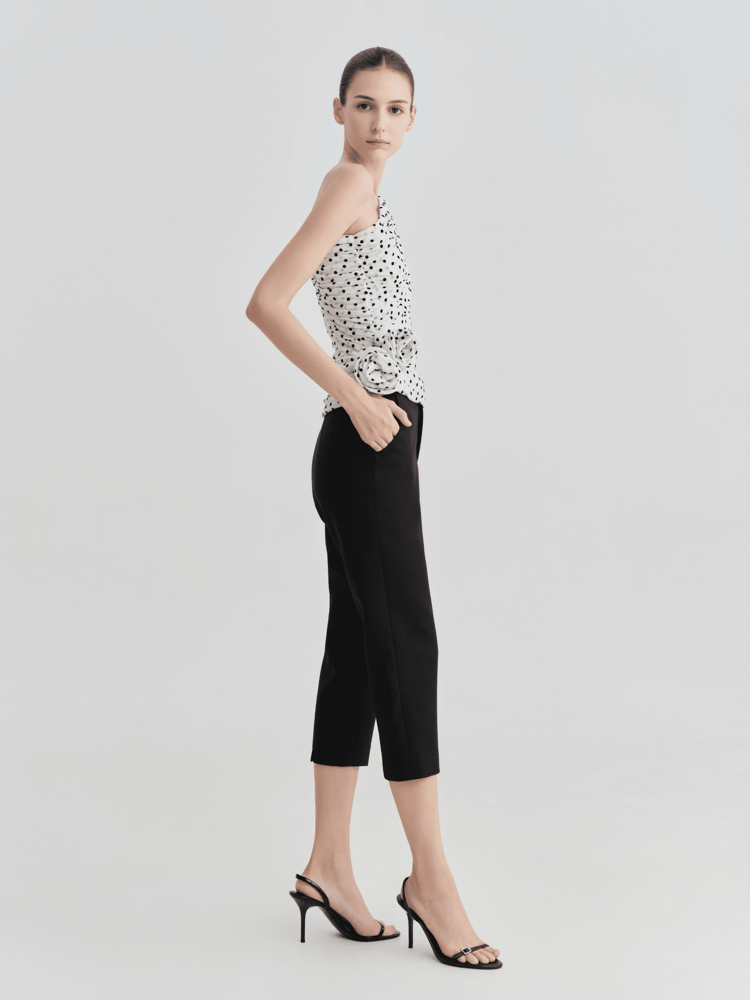 The Essential Cropped Trouser - COCOSIN.OFFICIAL